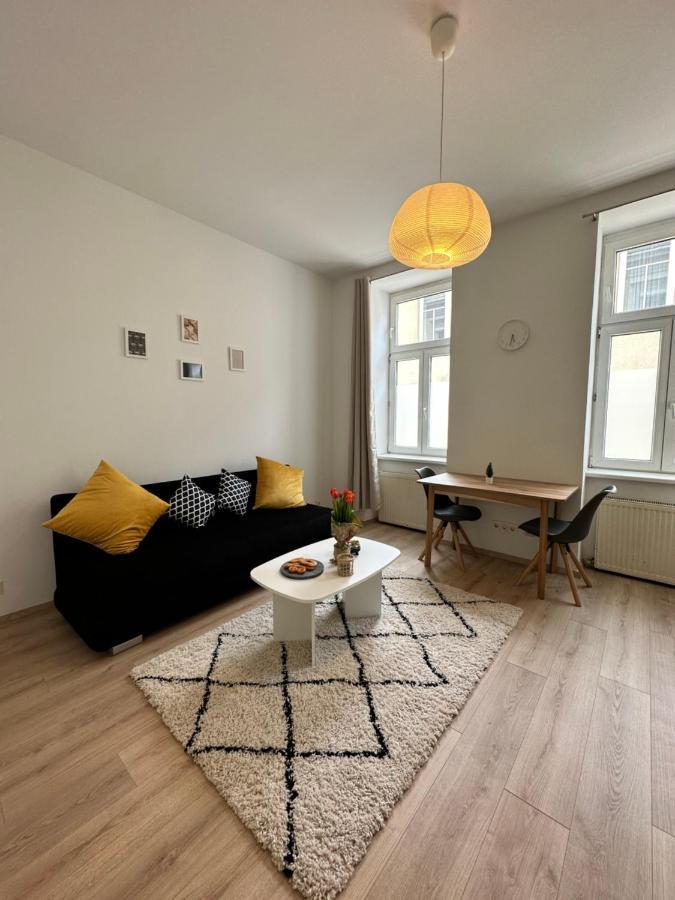 Cozy 8-Person Home In Vienna Located At Haberlgasse 82 N1 外观 照片