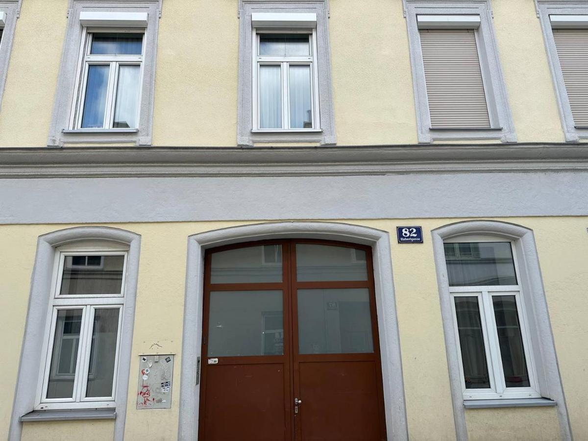 Cozy 8-Person Home In Vienna Located At Haberlgasse 82 N1 外观 照片